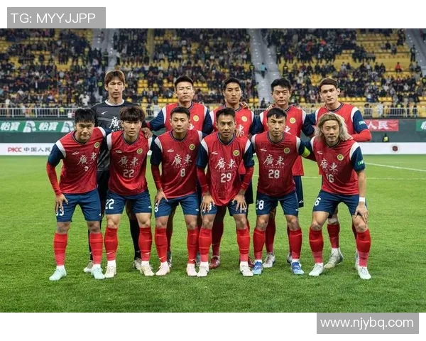 广州足球队的默契配合与战术分析探讨之路